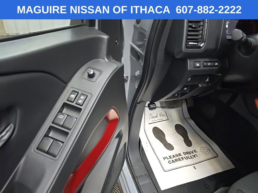 Used 2023 Nissan Frontier PRO-4X w/ Pro Convenience Package AWD/4WD image 27