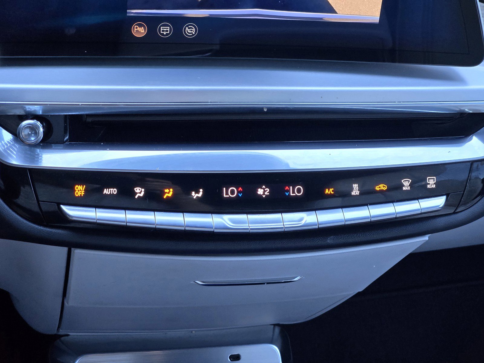 Certified 2024 Cadillac Lyriq Luxury RWD image 21