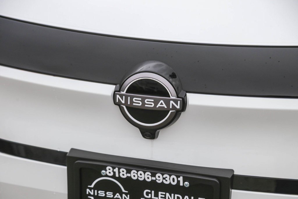 New 2026 Nissan Leaf SV+ w/ Illuminated Package FWD image 5