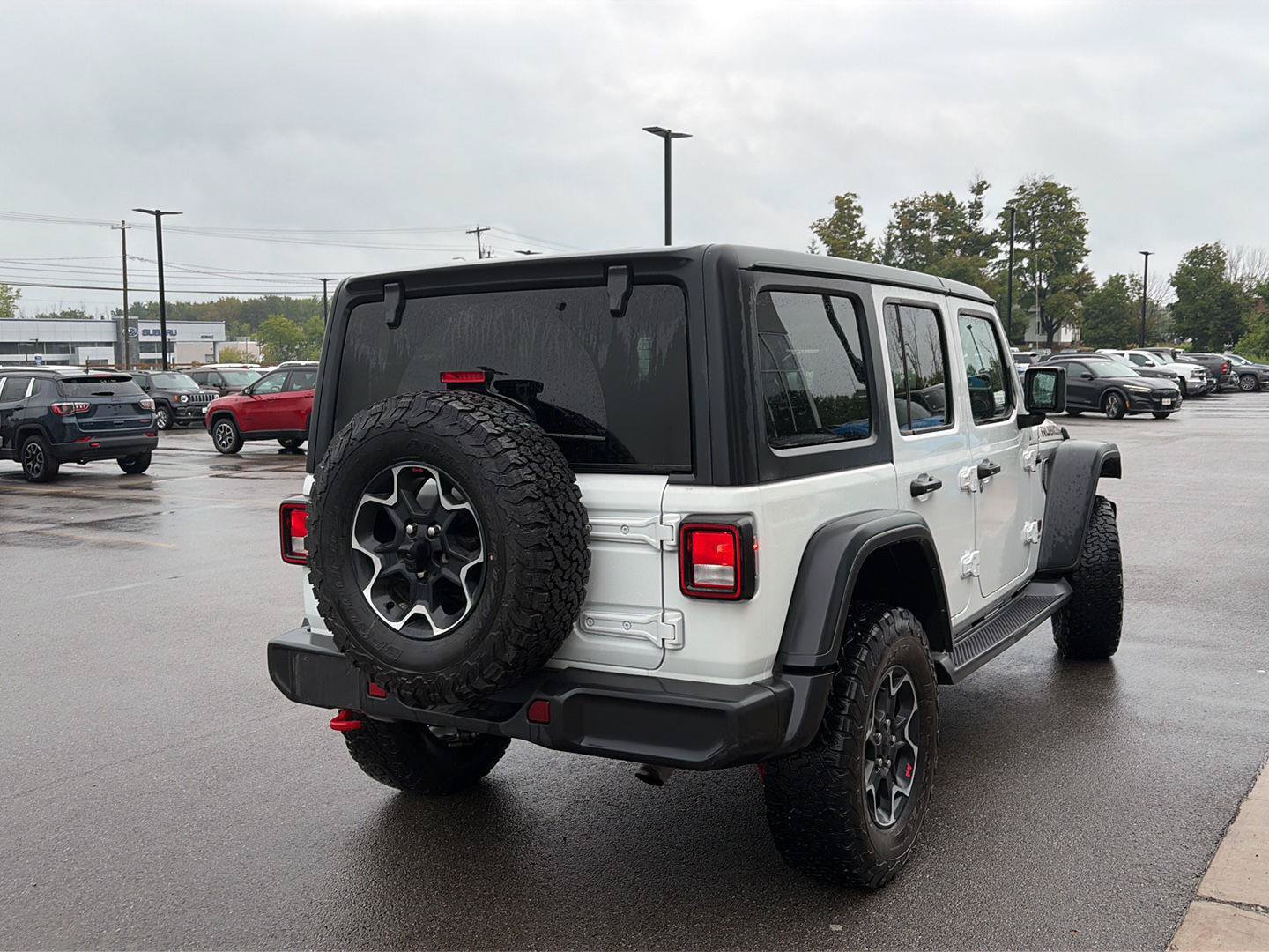 Used 2023 Jeep Wrangler Unlimited Rubicon w/ Cold Weather Group AWD/4WD image 2