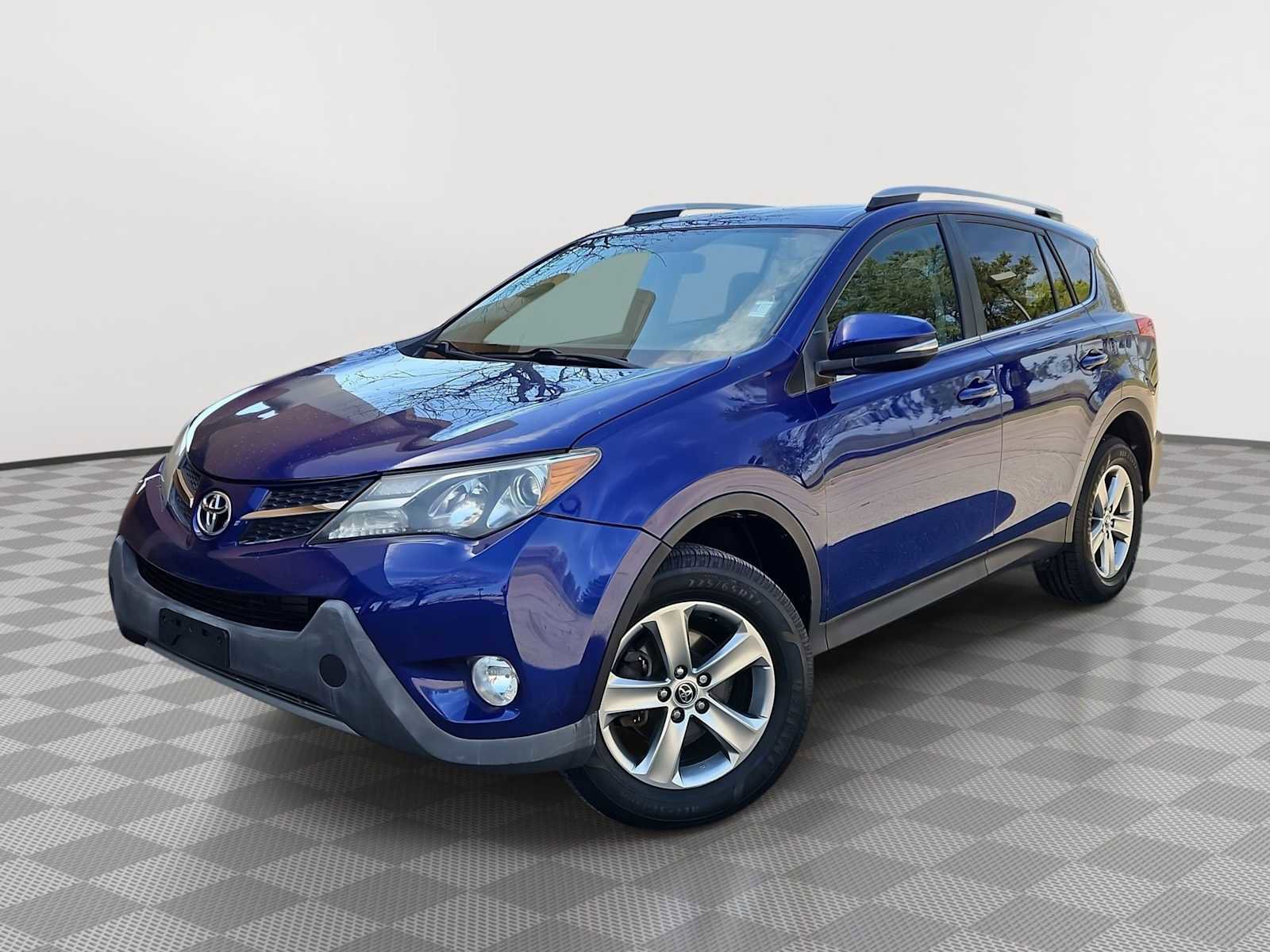Used 2015 Toyota RAV4 XLE image 1