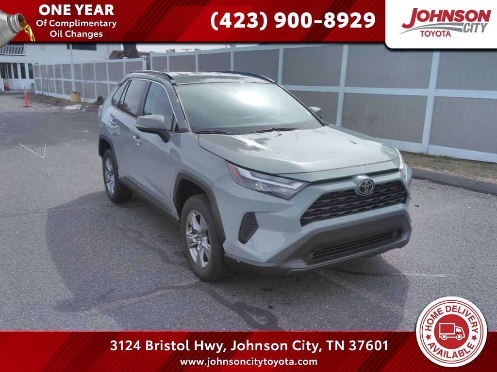 Used 2023 Toyota RAV4 XLE image 1