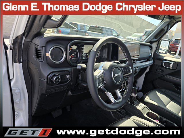 Certified 2025 Jeep Wrangler Sahara w/ Safety Group image 13