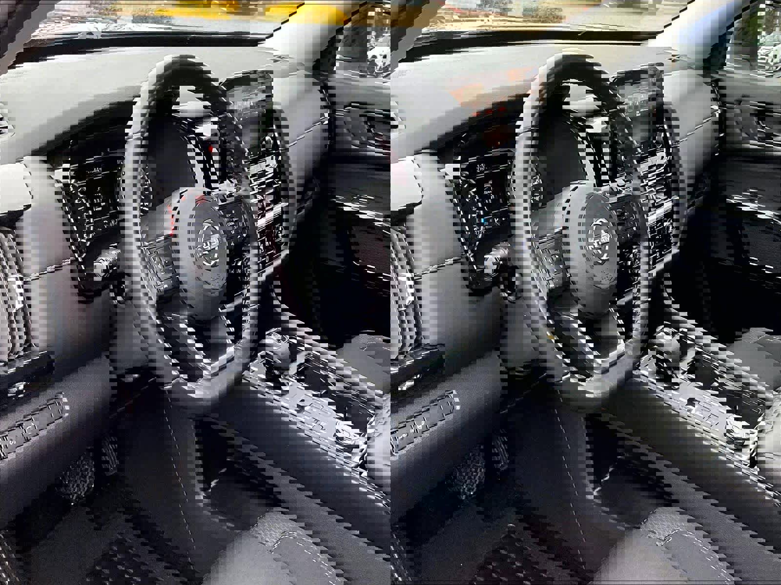 Certified 2024 Nissan Pathfinder SV image 8