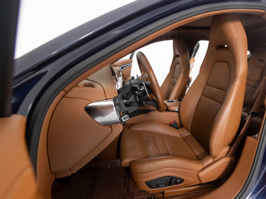 Certified 2023 Porsche Panamera 4 Platinum Edition AWD/4WD image 38