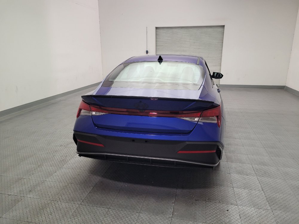 Used 2025 Hyundai Elantra Sport FWD image 7