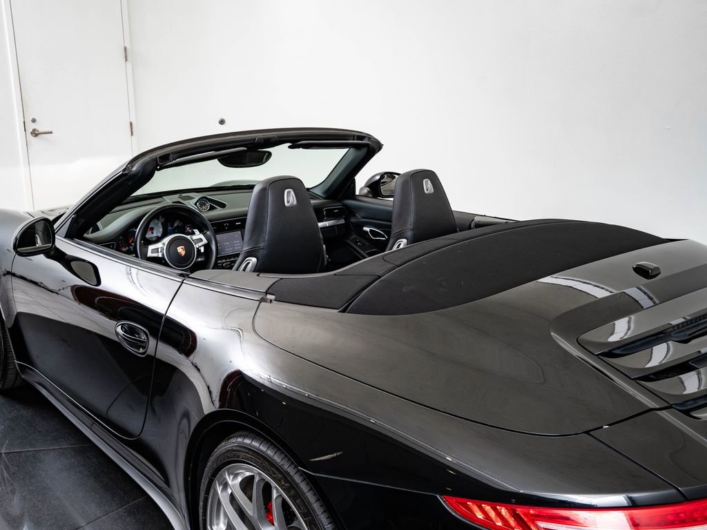 Used 2013 Porsche 911 Carrera 4S image 23