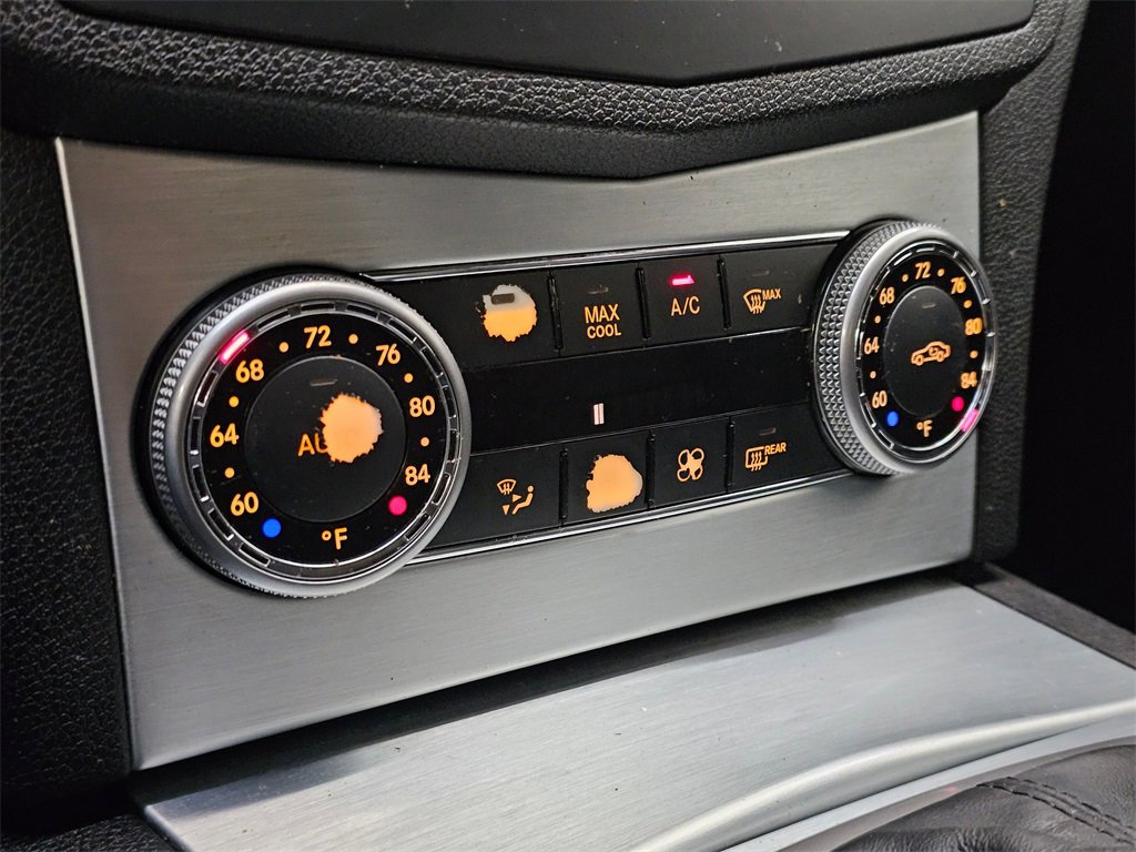 Used 2009 Mercedes-Benz C 300 Sedan image 29