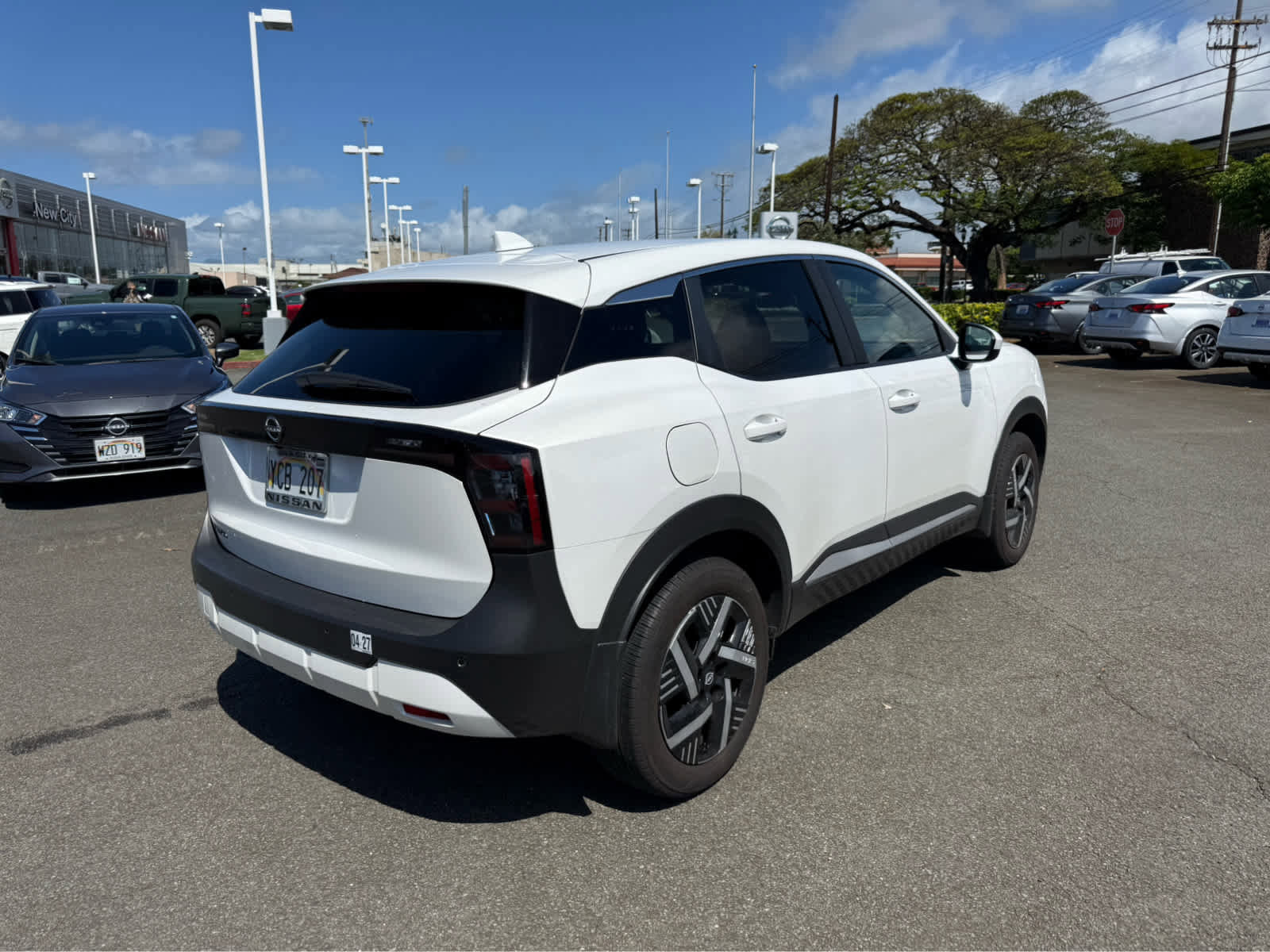 Used 2025 Nissan Kicks SV image 3