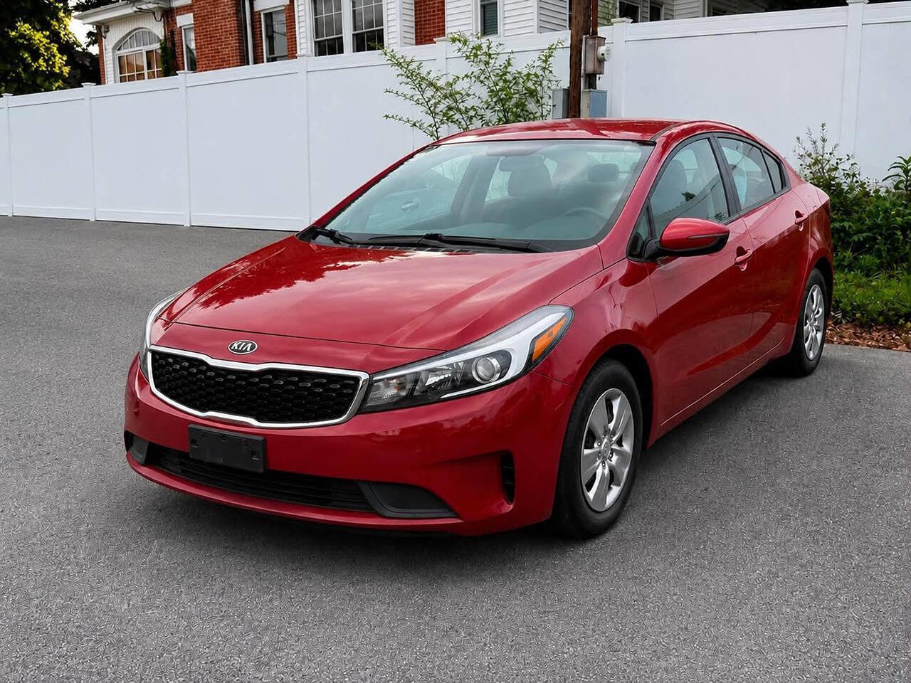 Used 2018 Kia Forte S FWD image 1