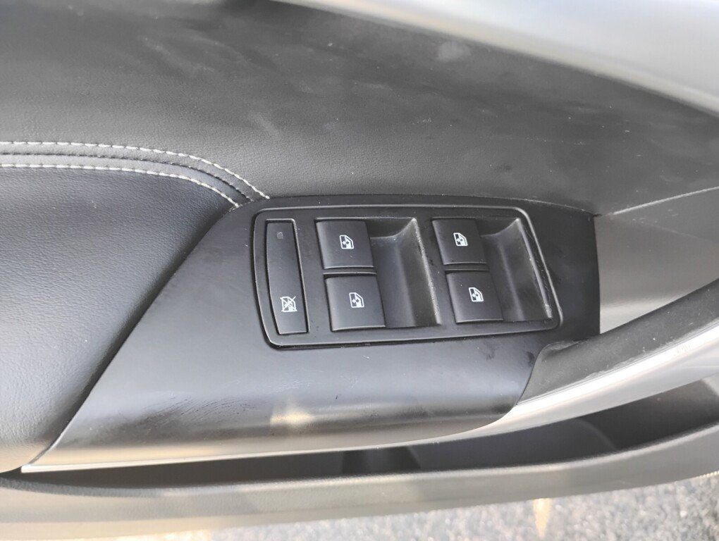Used 2015 Buick Regal Premium FWD image 13