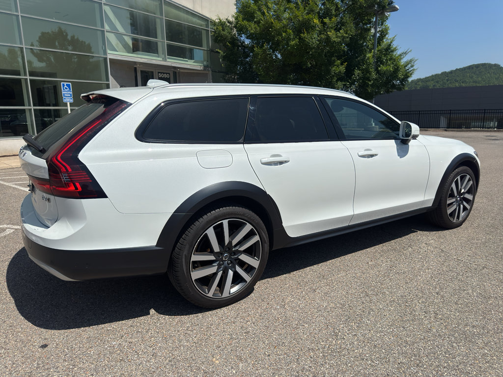 Certified 2025 Volvo V90 B6 Cross Country Ultra AWD/4WD image 7