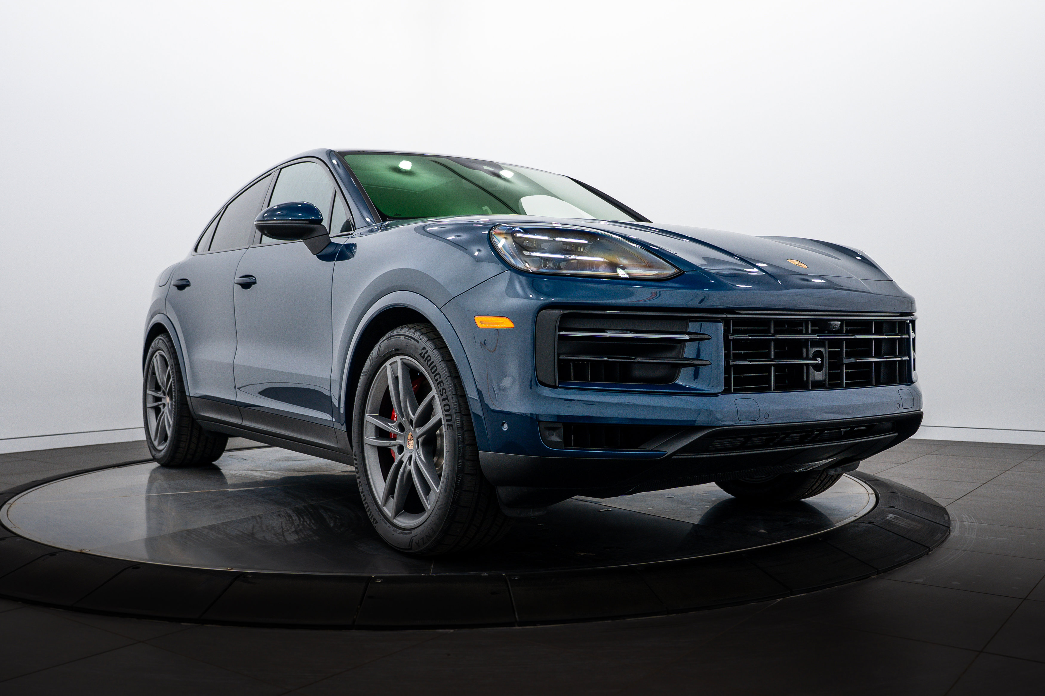 Certified 2026 Porsche Cayenne S AWD/4WD image 9