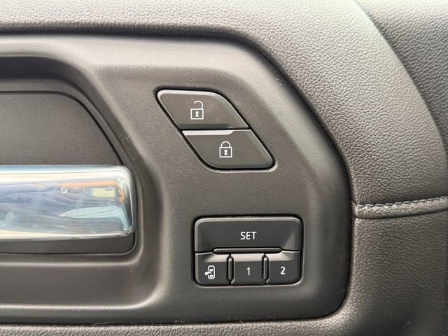 Used 2021 GMC Sierra 3500 Denali w/ Technology Package image 17