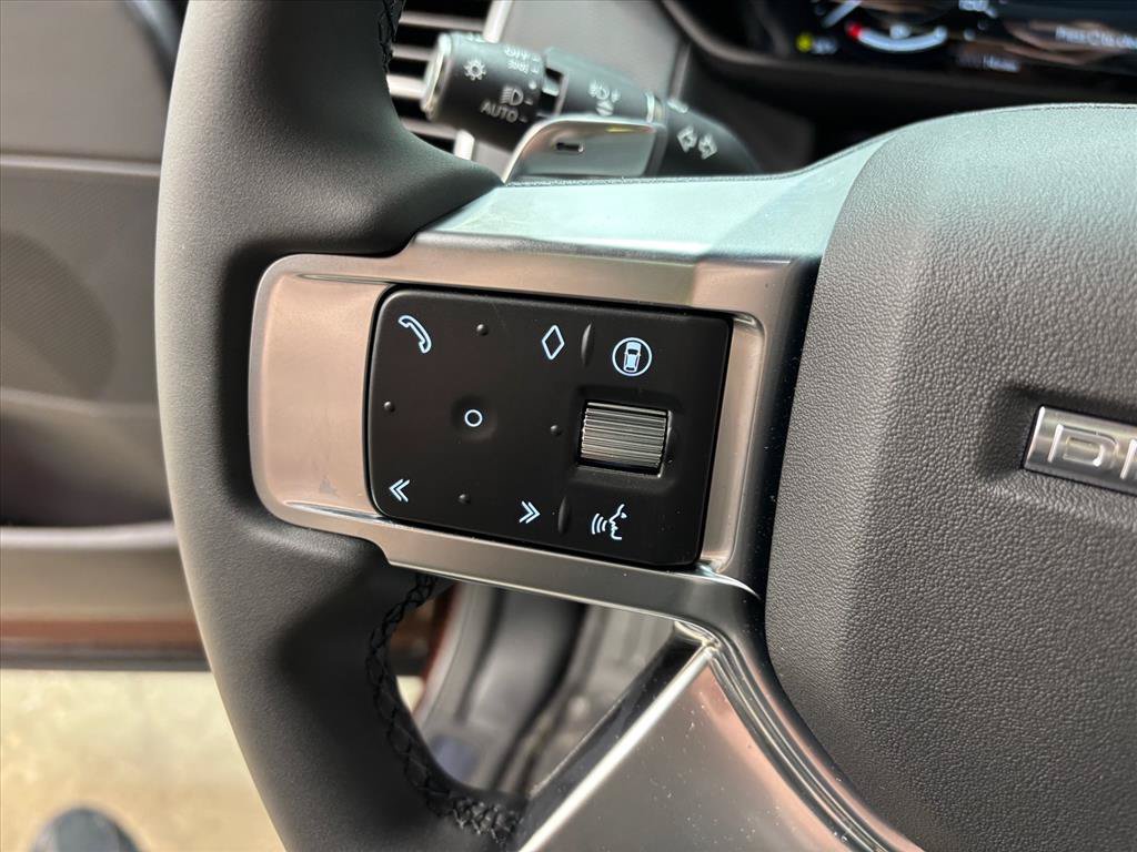 New 2026 Land Rover Discovery Limited Edition image 19