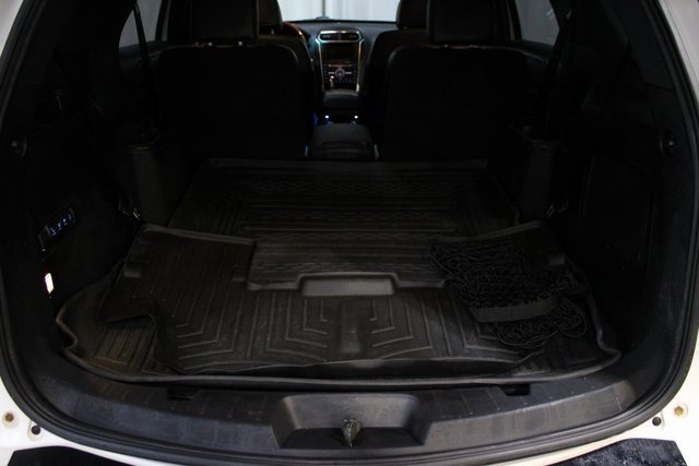 Used 2016 Ford Explorer Platinum image 8