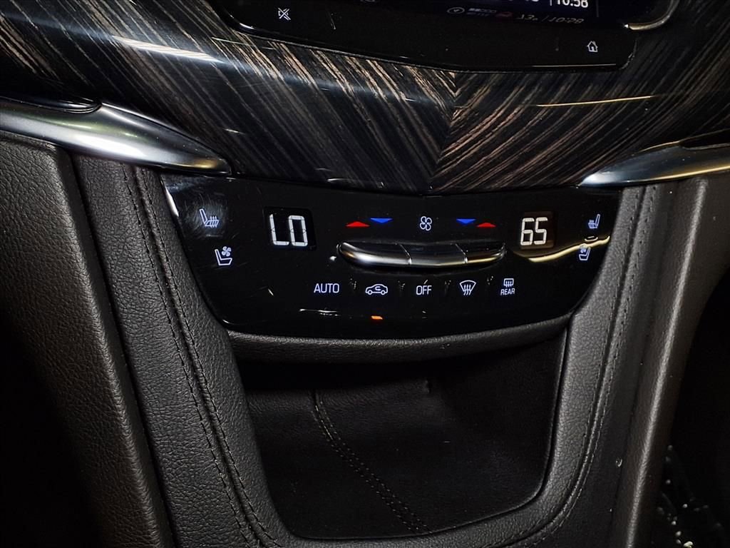 Certified 2022 Cadillac XT6 Premium Luxury image 5