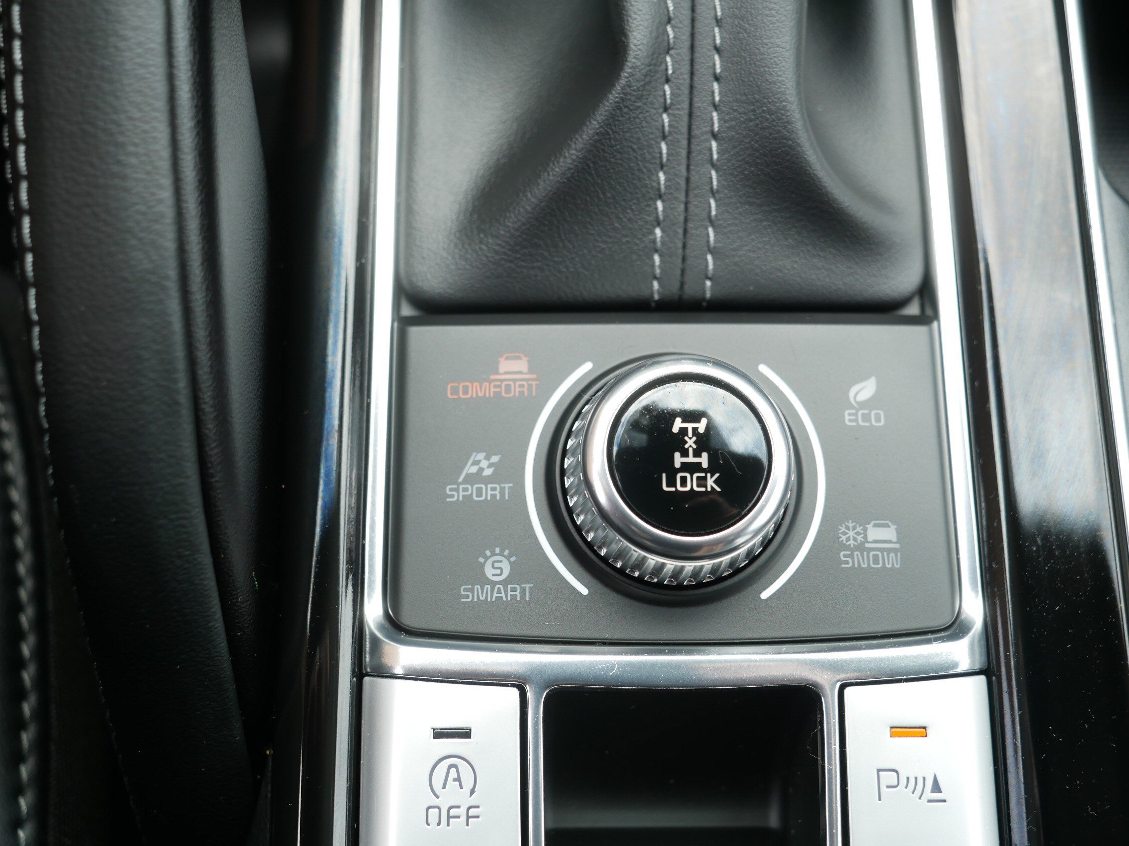 Certified 2025 Kia Telluride SX Prestige X-Line AWD/4WD image 32