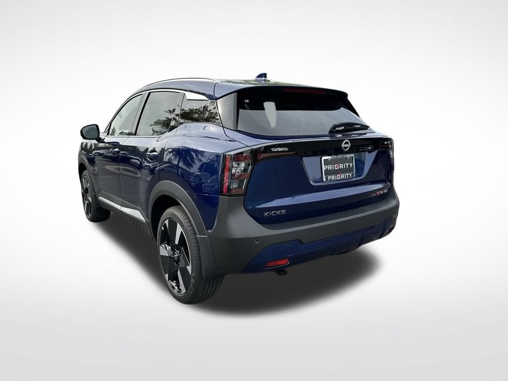New 2025 Nissan Kicks SR w/ SR Premium Package AWD/4WD image 3