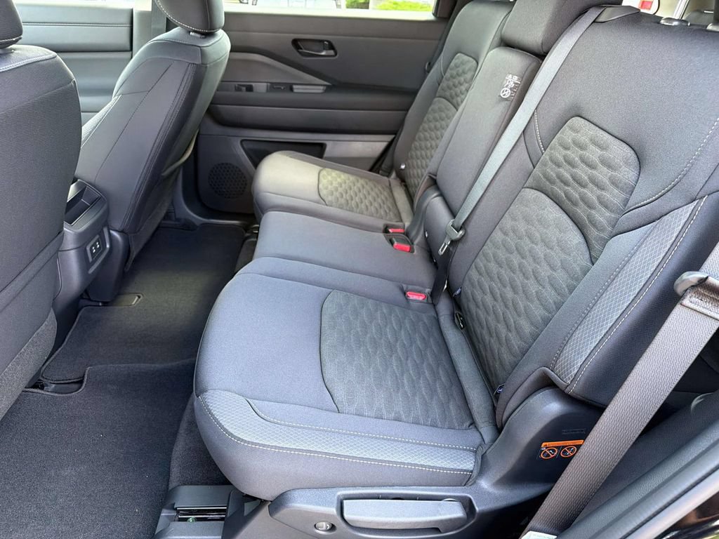 New 2026 Nissan Pathfinder SV w/ Lighting Package FWD image 20