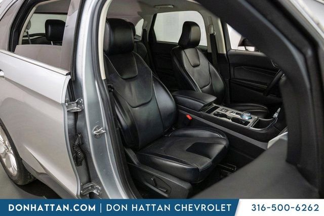 Used 2022 Ford Edge Titanium image 29