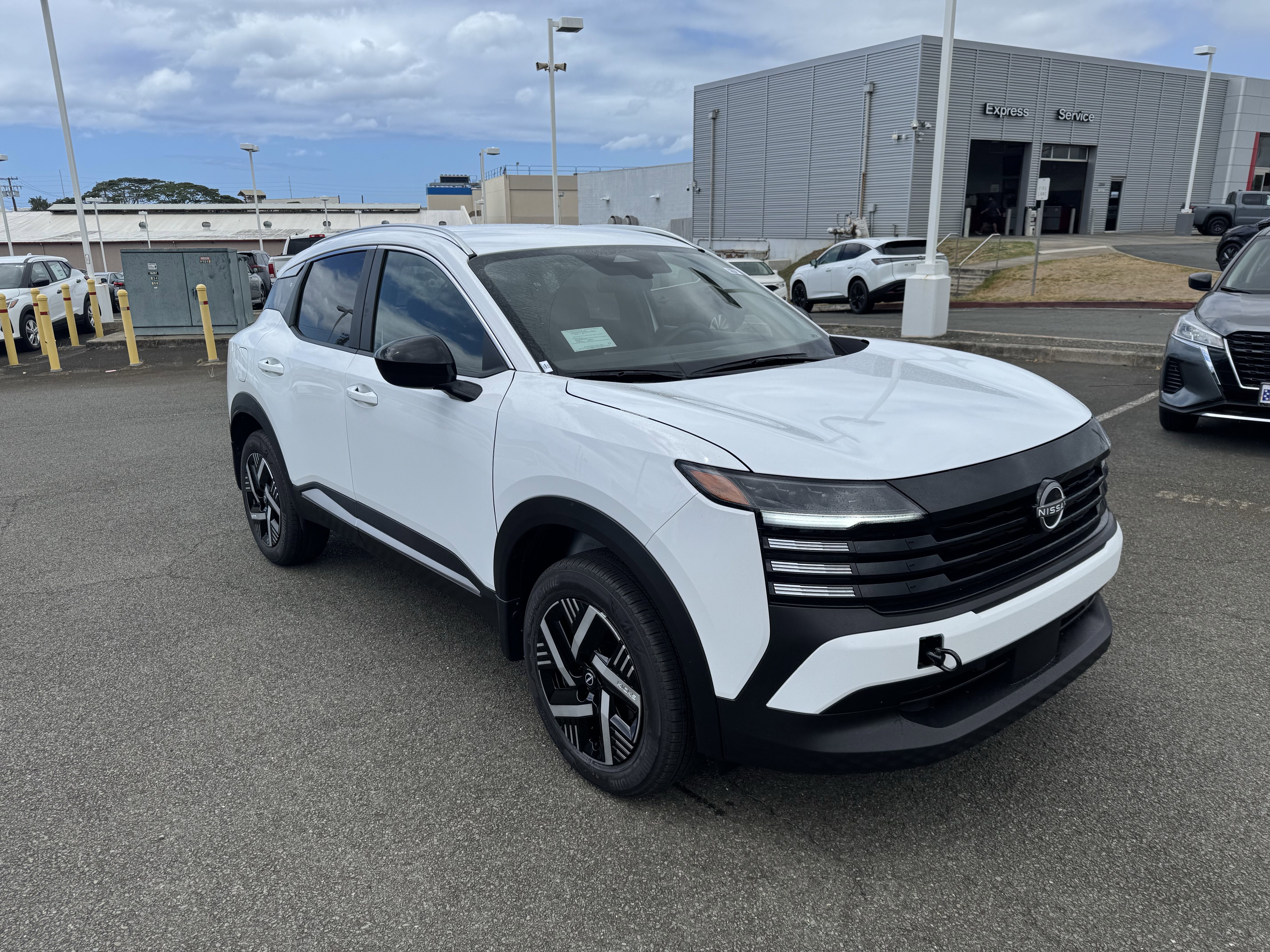 New 2026 Nissan Kicks SV image 2