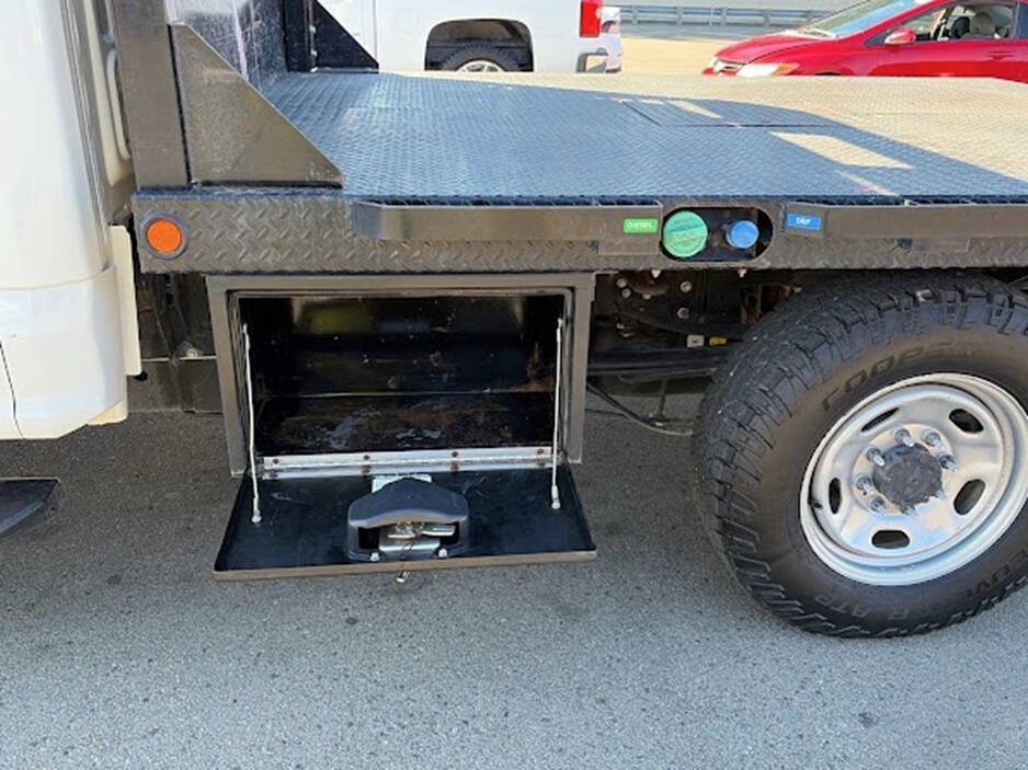 Used 2022 Ford F250 XL w/ Power Equipment Group image 18