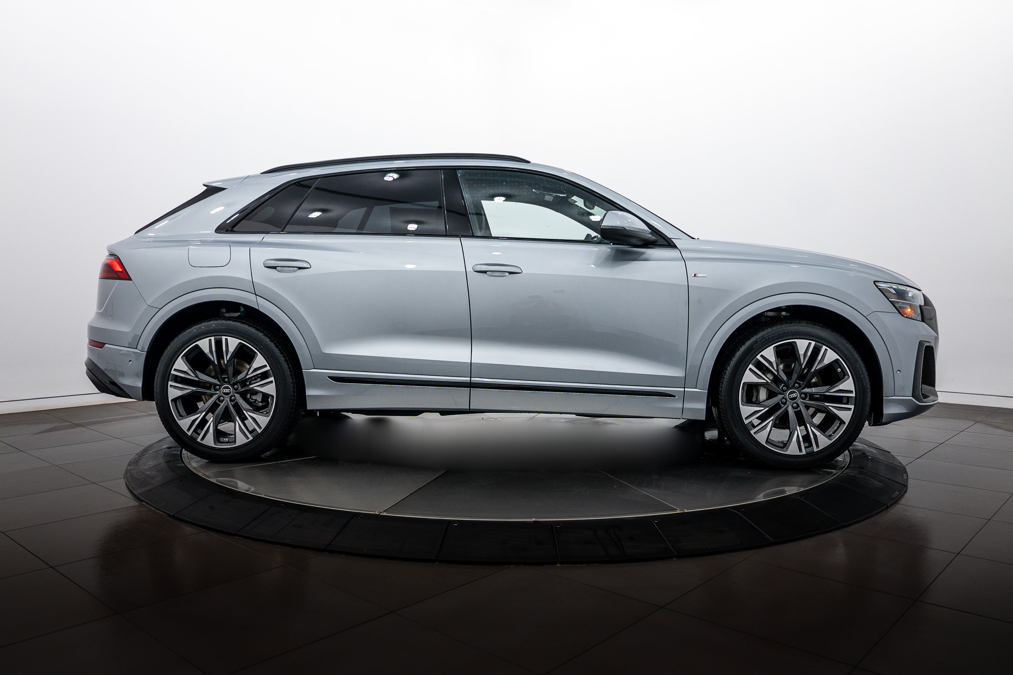 New 2026 Audi Q8 Premium Plus AWD/4WD image 3