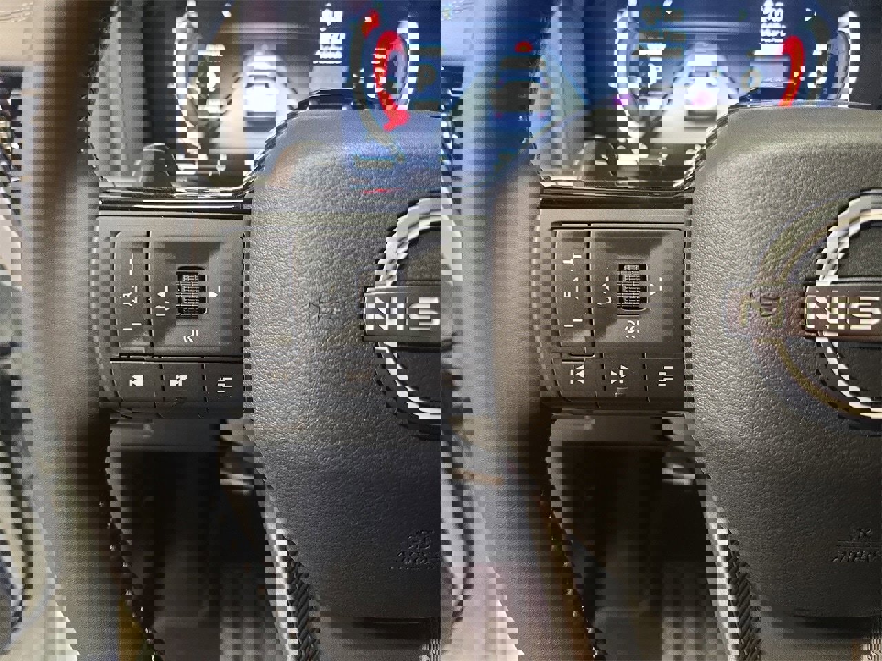 New 2025 Nissan Rogue Platinum w/ Tech Package image 17