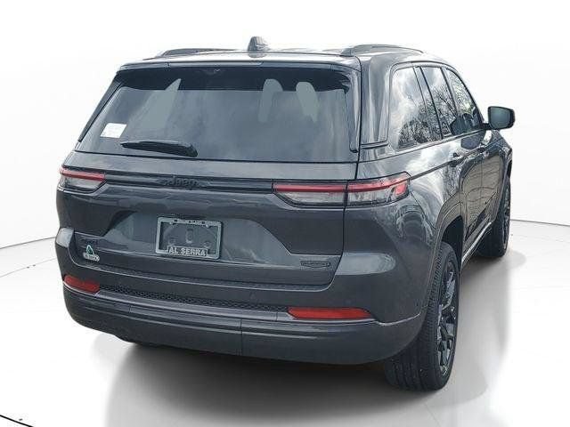 New 2026 Jeep Grand Cherokee Summit w/ Obsidian Package AWD/4WD image 4