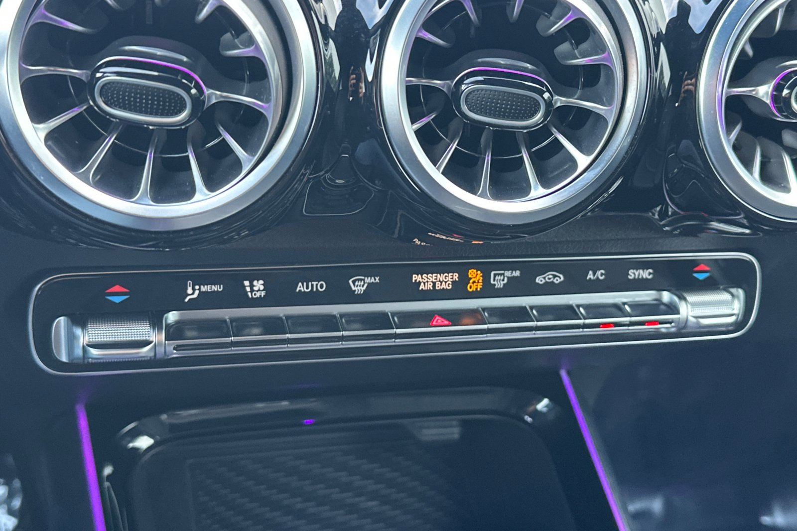 Certified 2025 Mercedes-Benz GLB 250 4MATIC image 21