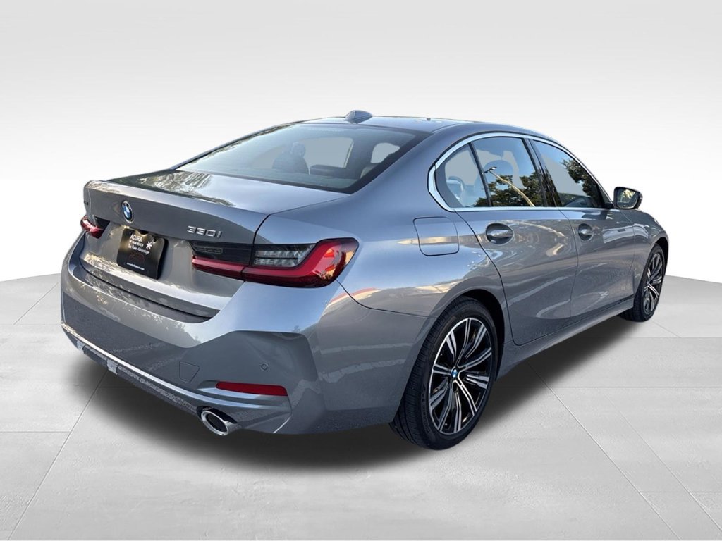 Used 2025 BMW 330i xDrive Sedan AWD/4WD image 5