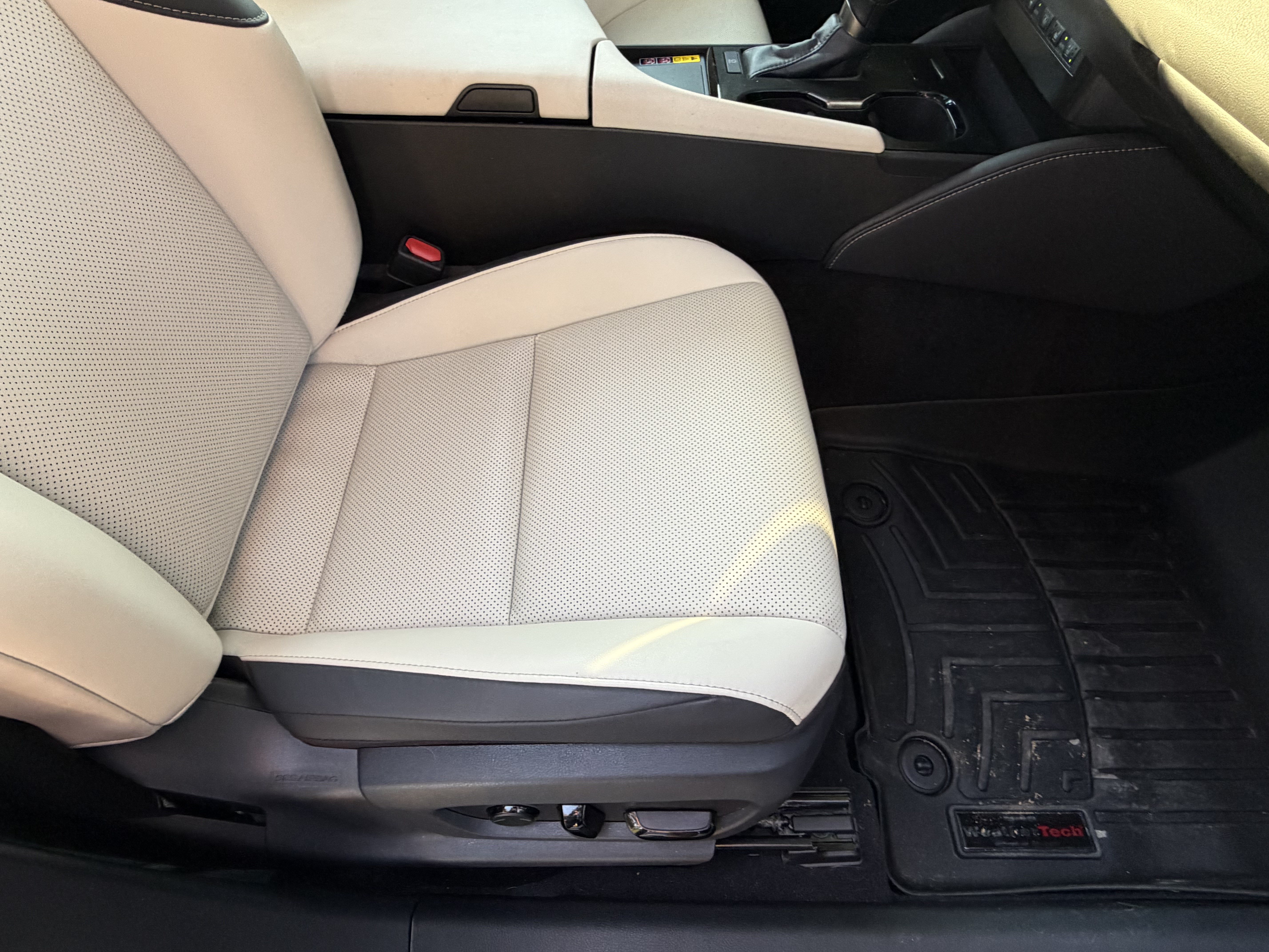 Certified 2023 Lexus ES 350 w/ Premium Package FWD image 44