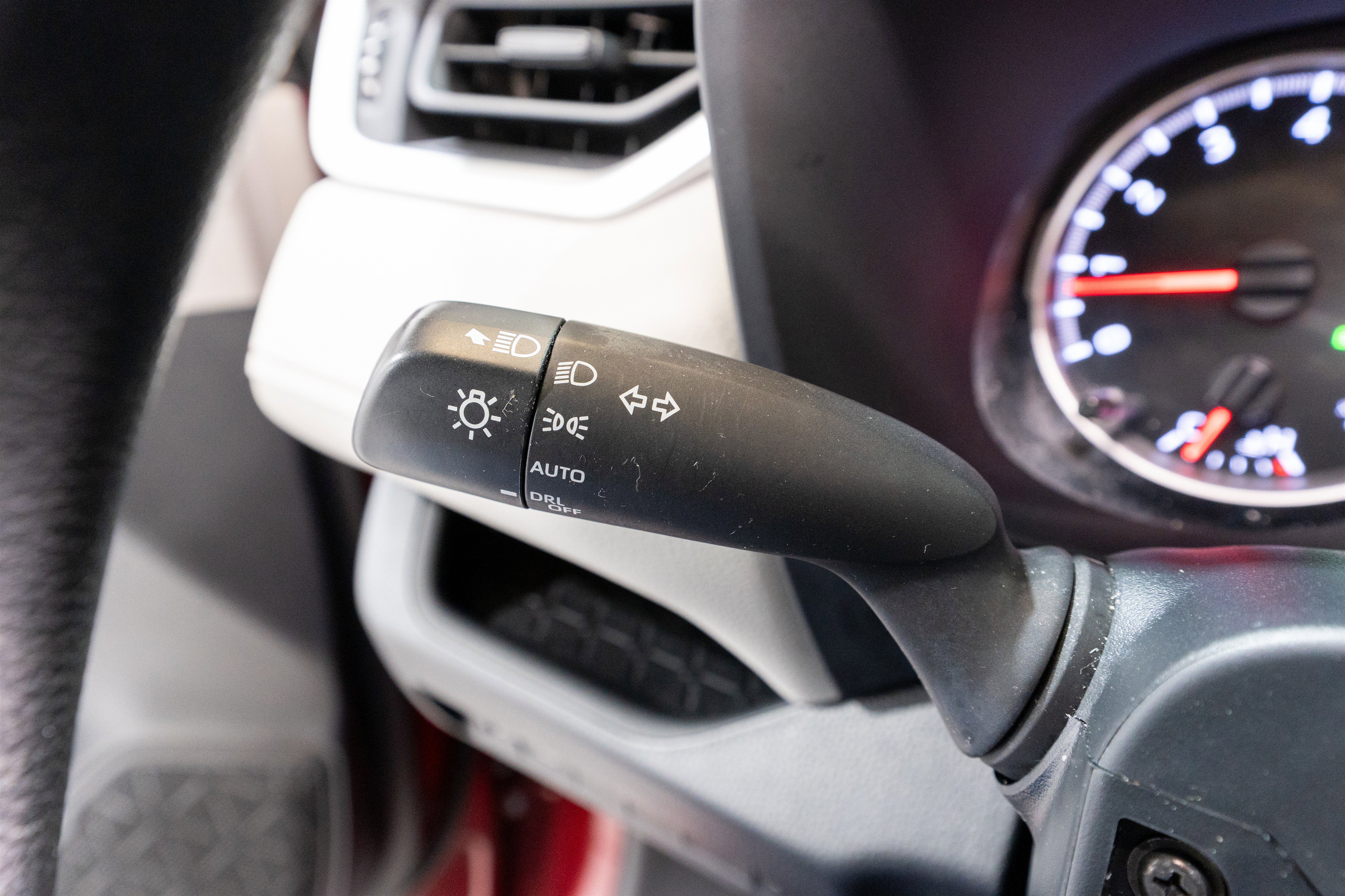 Used 2022 Toyota RAV4 XLE w/ Convenience Package image 27