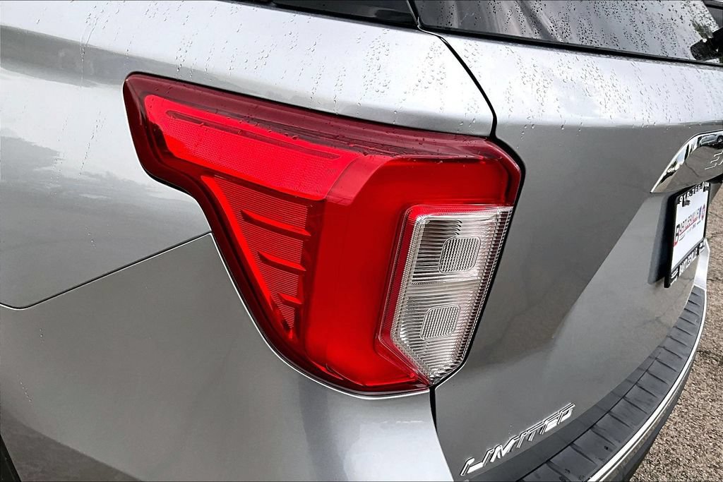 Used 2022 Ford Explorer Limited AWD/4WD image 27