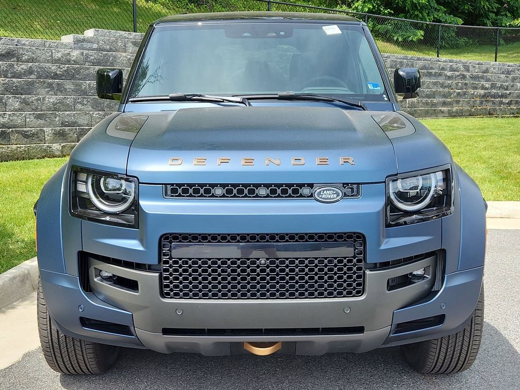 New 2026 Land Rover Defender 110 OCTA AWD/4WD image 8