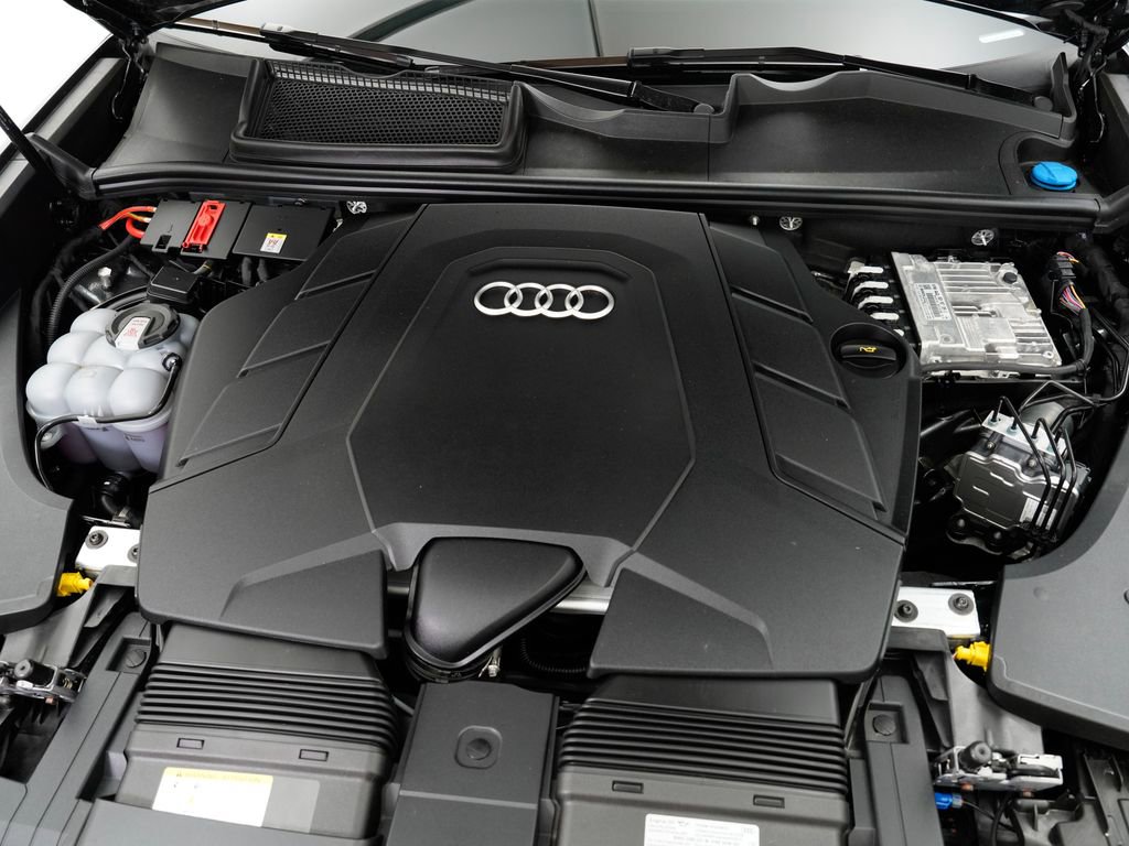Certified 2025 Audi Q8 Premium Plus w/ Premium Plus Package AWD/4WD image 11