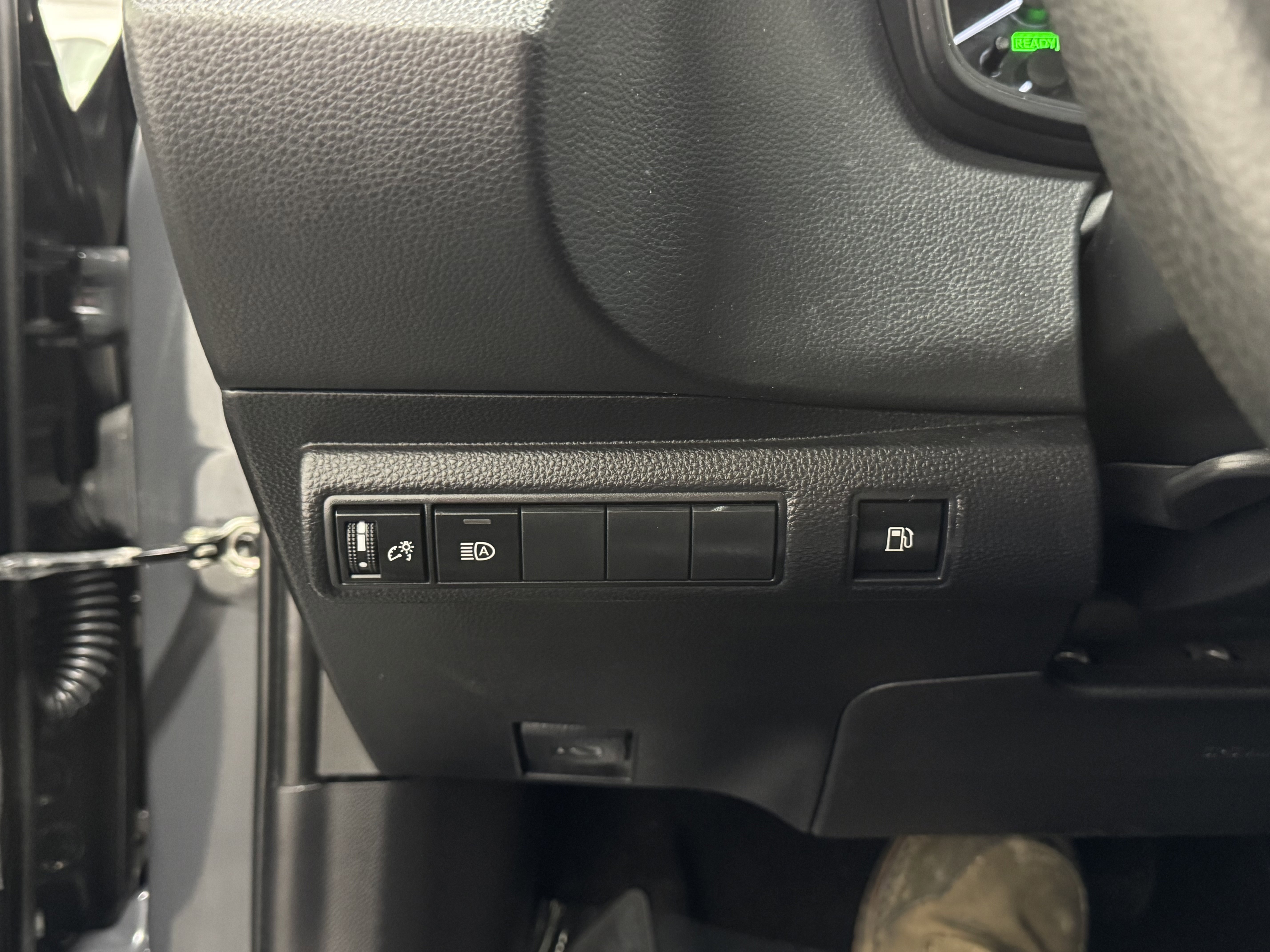 Used 2023 Toyota Corolla LE image 17