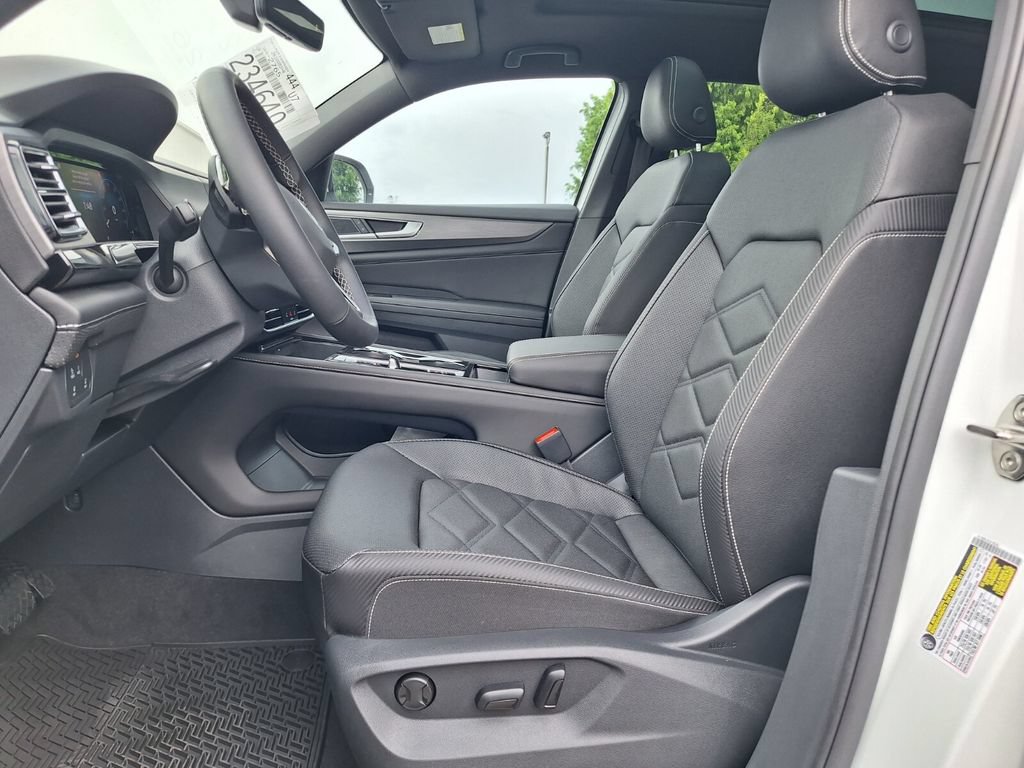 New 2026 Volkswagen Atlas Cross Sport SE FWD image 12