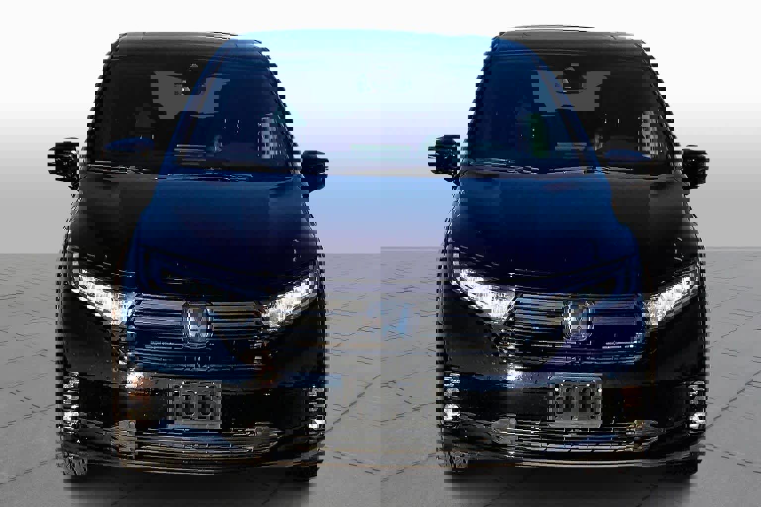 Used 2024 Honda Odyssey Sport image 3