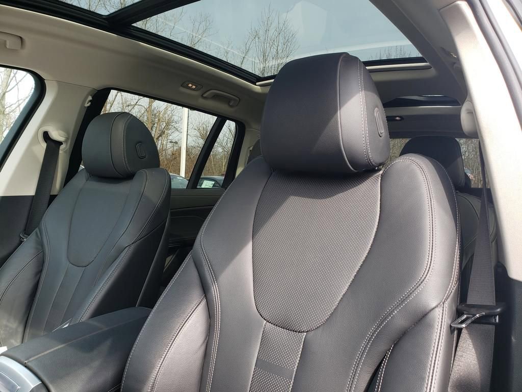 Used 2022 BMW X7 xDrive40i w/ Premium Package image 23
