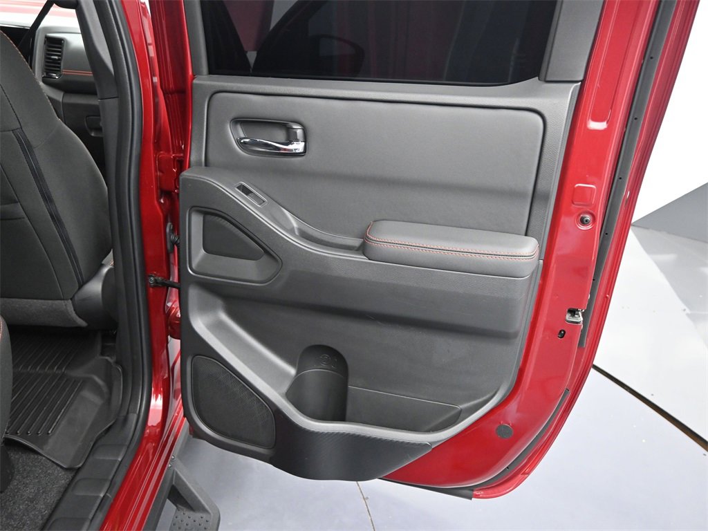 Used 2024 Nissan Frontier PRO-4X w/ Off-Road Protection Package image 19