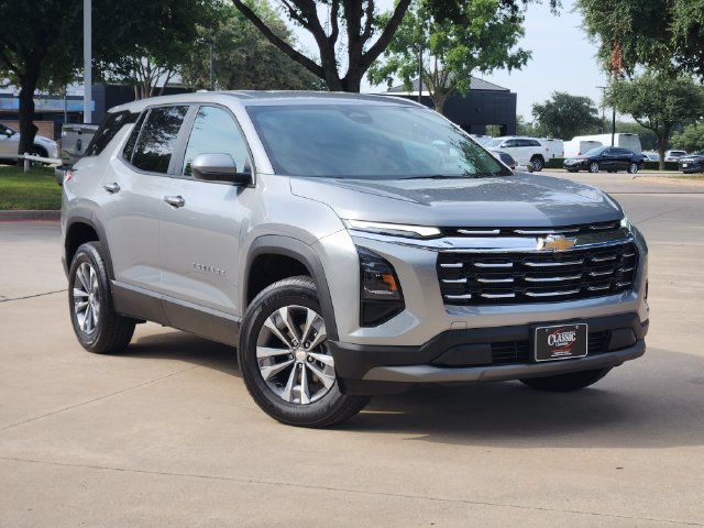 Used 2026 Chevrolet Equinox LT FWD image 2