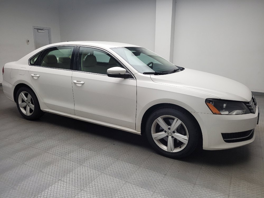 Used 2015 Volkswagen Passat 1.8T SE FWD image 11