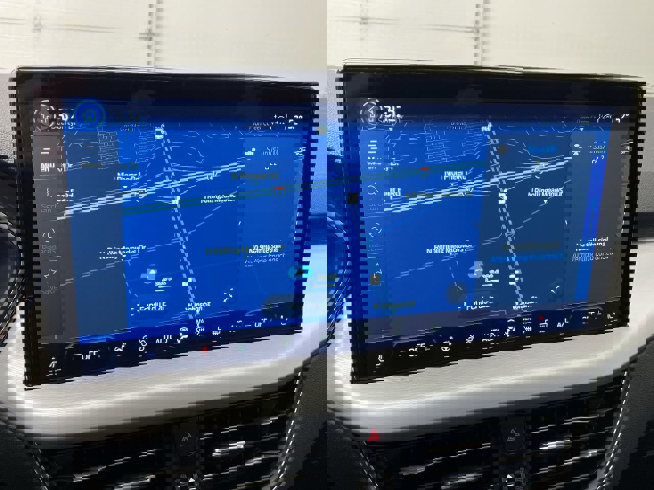 New 2024 Ford Escape SE w/ PHEV Premium Package image 4