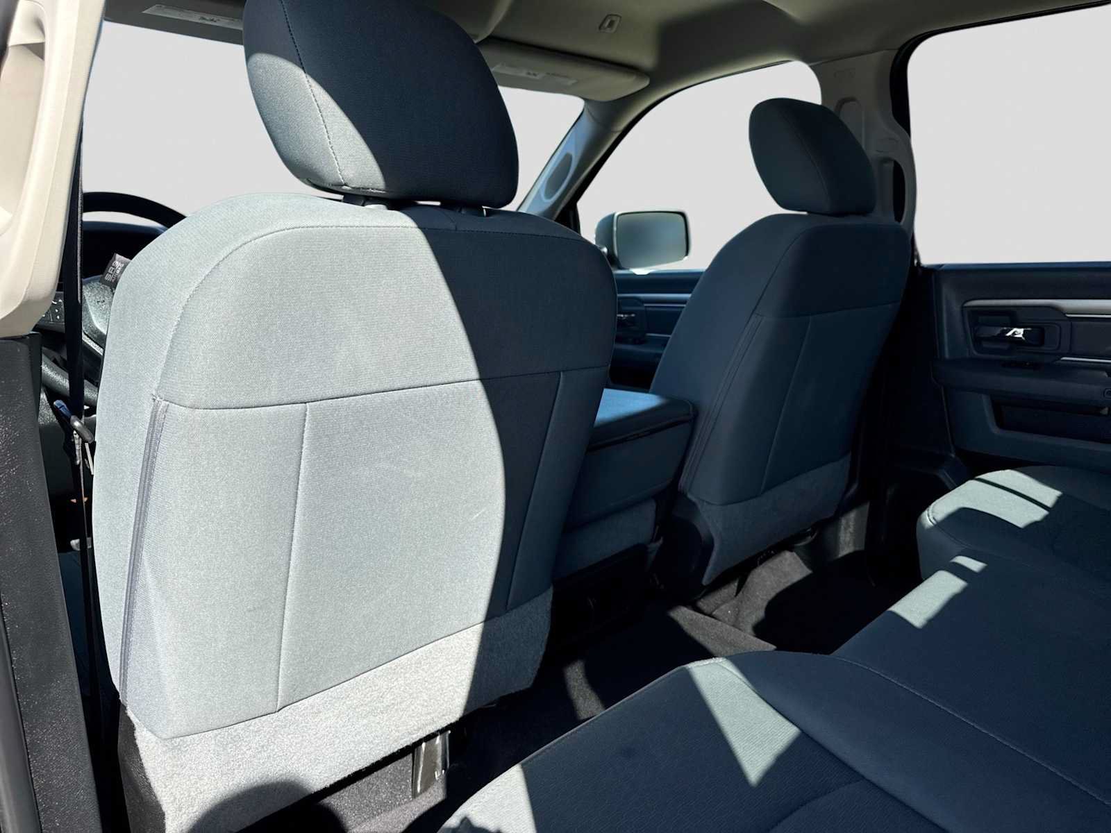 Used 2019 RAM 1500 Classic SLT AWD/4WD image 18