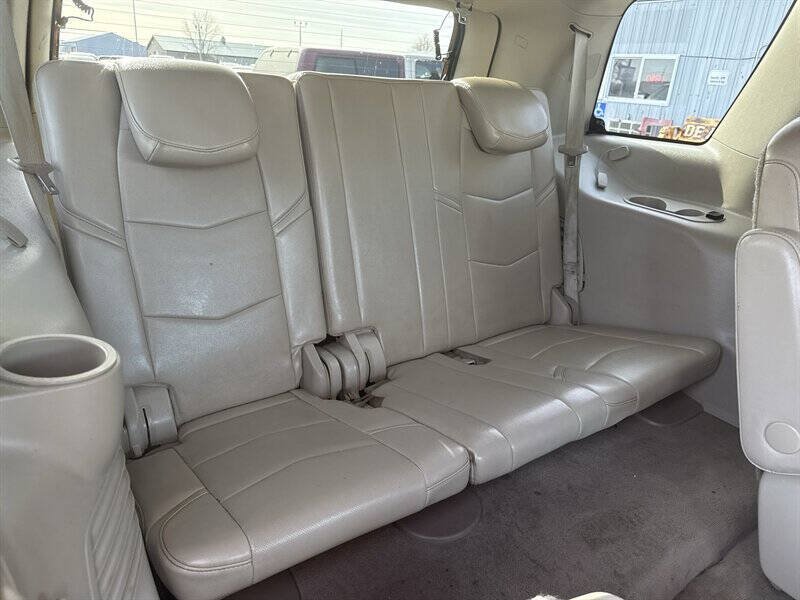 Used 2015 Cadillac Escalade Premium AWD/4WD image 19