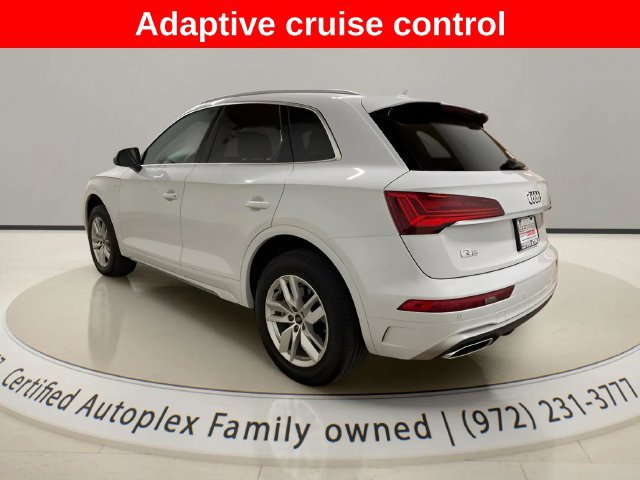 Used 2023 Audi Q5 2.0T Premium w/ Convenience Package AWD/4WD image 3