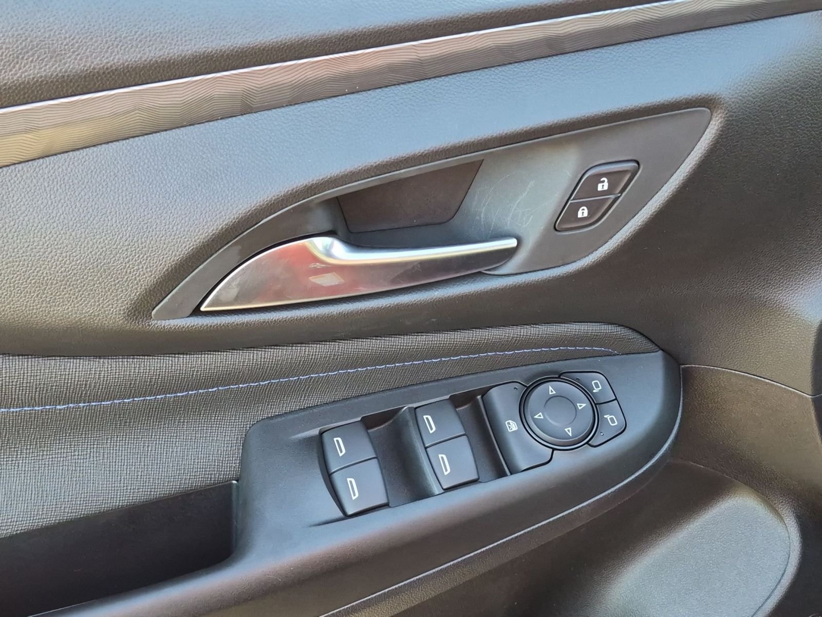 New 2026 Buick Envista Sport Touring FWD image 22