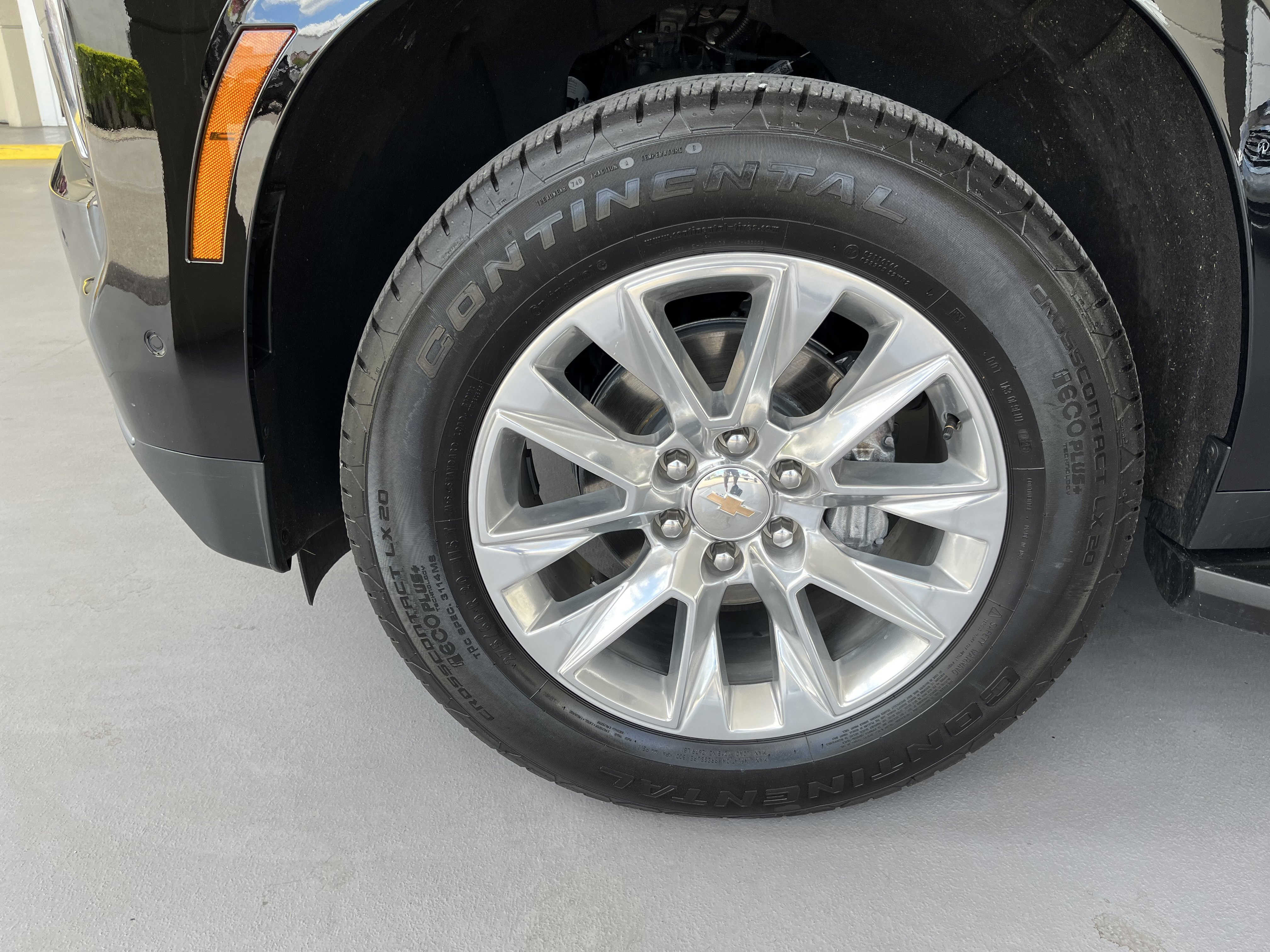 Used 2025 Chevrolet Tahoe Premier RWD image 12